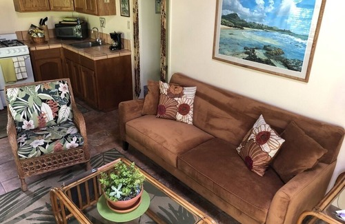 Wainiha Cottage | Tiki Hut Cottage - Lush Tropical Garden, ;Walk to Tunnels Beach TVNCU#5161