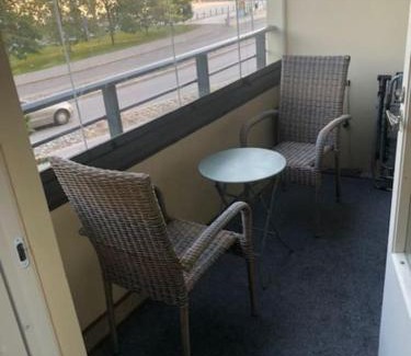 Vantaa City Centre Apartment | Tilava kolmio aseman vieressä kaksi makuuhuonetta