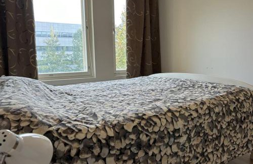 Vantaa City Centre Apartment | Tilava kolmio aseman vieressä kaksi makuuhuonetta