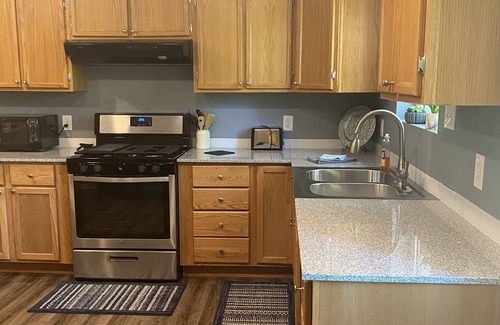 Lebanon House | Timber Pointe located near the Niangua River & Bennett Spring State Park