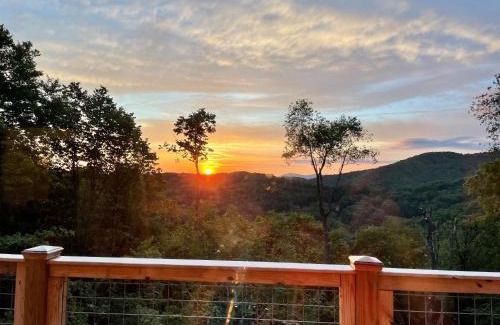 Wolf Laurel House | Timber Ridge Retreat