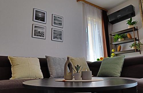 Selimbar Apartment | Timeea Home