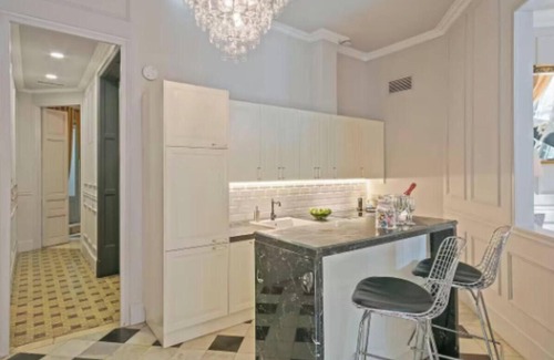 L'Antiga Esquerra de l'Eixample Apartment | Timeless 19th-Century Elegance in the Heart of Barcelona’s Eixample District