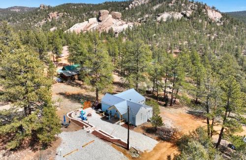 Pine House | Timeless Pineview Cottage Hot Tub & Pet Friendly