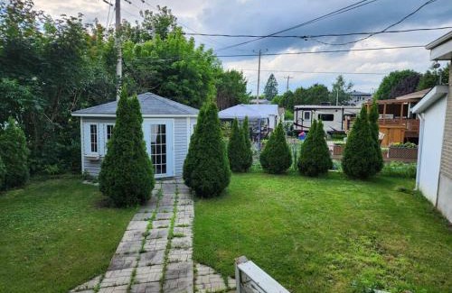 Saint-Hubert House | Timeless Tranquility, a place near everything!