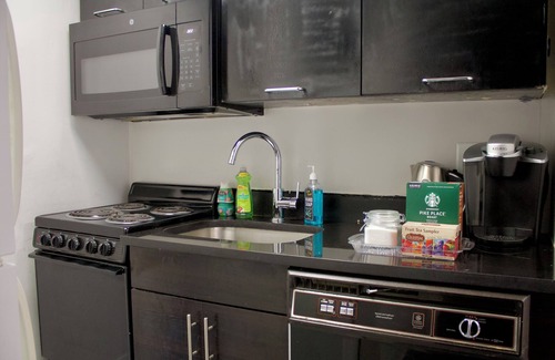 Hell's Kitchen Apartment | Times Square 2-Bedroom Apartment