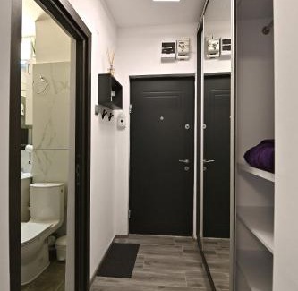 Pitesti Apartment | Tina Place