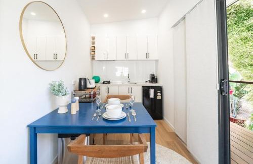 Clayfield Apartment | Tiny Home 1BD, 1BA in Clayfield, Near Brisbane CBD M2