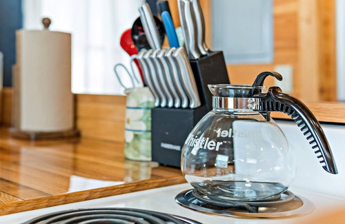 Old Fort House | Tiny Home-Mary Ida's Place - walkable location