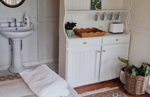 Ocean View House | Tiny home mountain view