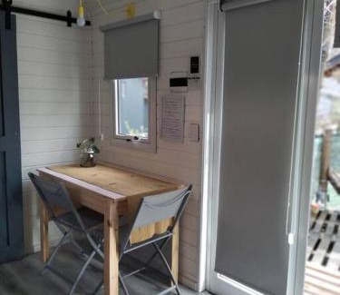 Golondrinas Apartment | Tiny House a metros del Lago Nahuel Huapi para 2 personas