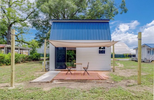 Brunswick House | Tiny House 20 Mins from Beach