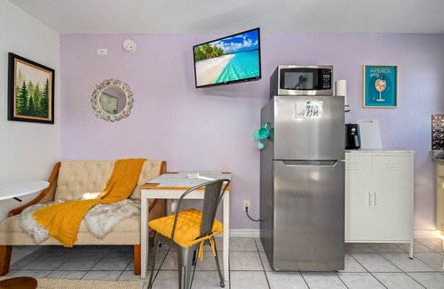 Southwest House | Tiny Retreat in Great Location