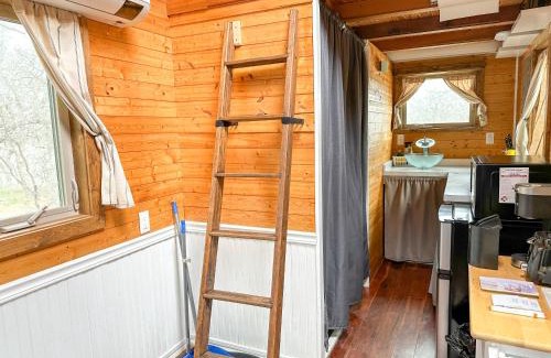 Eastland House | Tiny Town Fishing Hut Egrets Escape on Lake Eastland by Vacation Your Way