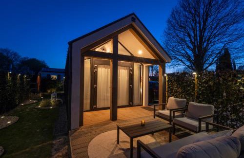 Heinkenszand House | Tiny Wellness House in Heinkenszand with a private sauna, hottub, garden, airco, free wifi, boutique design and a luxury wellness experience