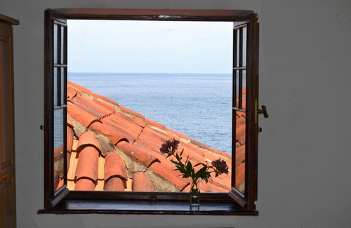 Las Aguas House | Tipical Villa with impressive view over the sea. Private pool. No common areas.