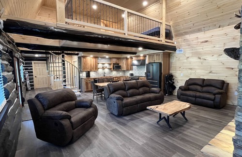 Tipton Cabin | Tipton Run Lodge: Luxurious Log Cabin with Private Pond!