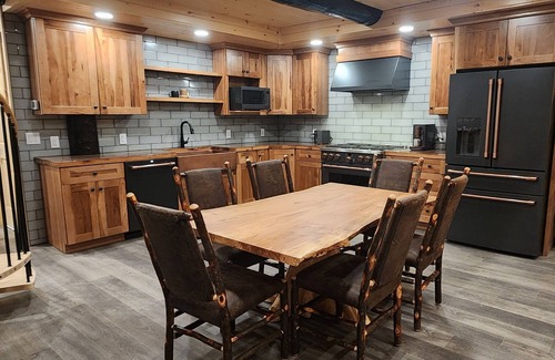 Tipton Cabin | Tipton Run Lodge: Luxurious Log Cabin with Private Pond!