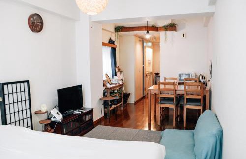 Odawara Apartment | Tipy records inn room