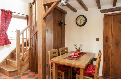 Garn Fadryn House | Tir Eironwy