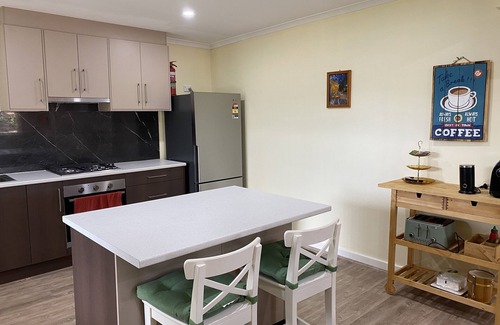 Novar Gardens House | TJ’s Retro Retreat between Glenelg and CBD