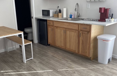 Sugar Tree Cabin | TN River Cabin! Sleeps 5-6! Located on the river! Boat ramp just feet away!