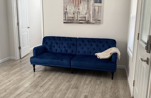 Sugar Tree Cabin | TN River Cabin! Sleeps 5-6! Located on the river! Boat ramp just feet away!