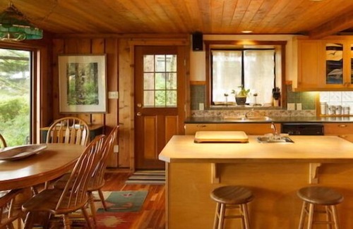 Tofino House | Tofino~ Chesterman~ Beach~ Architecturally~ Designed~ House Chahayis~ Sleeps 6