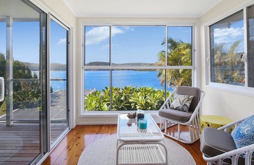 Wagstaffe House | 'Tofua - Absolute Waterfront' by Accom Holidays