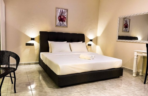 Lubok Buaya Hotel | Tok Man Inn