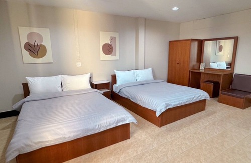 Nai Mueang Hotel | Tokyo Hotel Korat