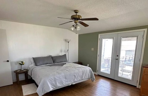 Huxley House | Toledo Bend Huxley