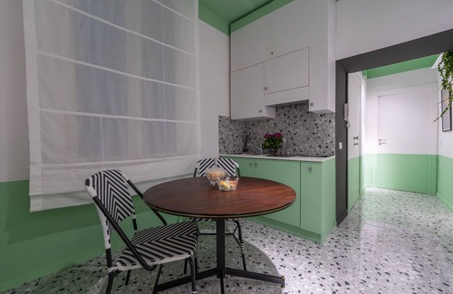 Quartieri Spagnoli Apartment | Toledo Theater 272 - Apartment 8 people in the heart of Naples
