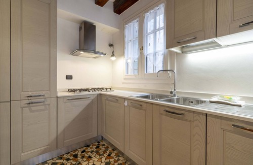 Dorsoduro Apartment | Tolentini Terrace by Wonderful Italy