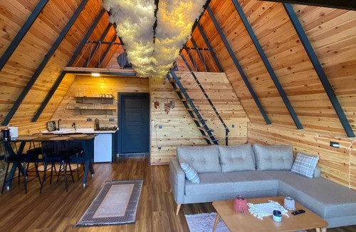 Sapanca Bed & Breakfast | TOLSO WOODEN HAUSE