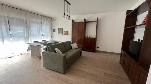 Saronno Apartment | Tolstoi 15