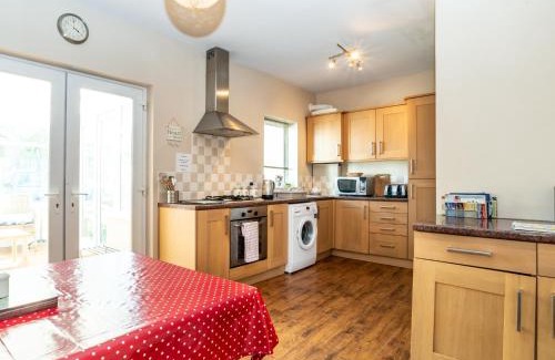 Amble House | Tomeg
