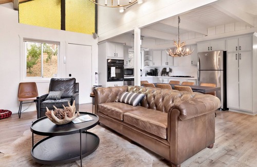 Upper Moonridge Cabin | Tomeny Cabin #2338