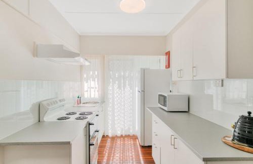 Coolangatta Apartment | Tondio Terrace Flat 5 - Pet Friendly