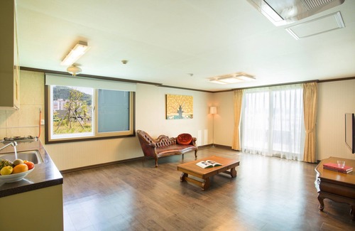 Chungmu Hotel | Tongyeong Anchovy tourist Hotel