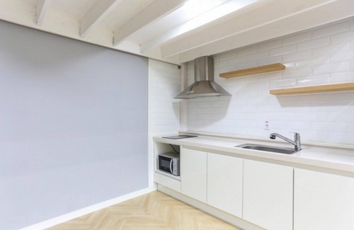 Yanghwa House | Tongyeong Asrai Pension