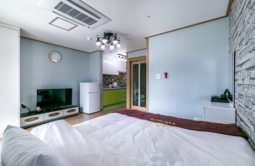 Urikkae Hotel | Tongyeong Beach Castle Hotel