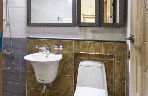 Mulgae House | Tongyeong Chuckpo Sunshine Pension