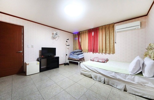 Chungmu Hotel | Tongyeong Crown