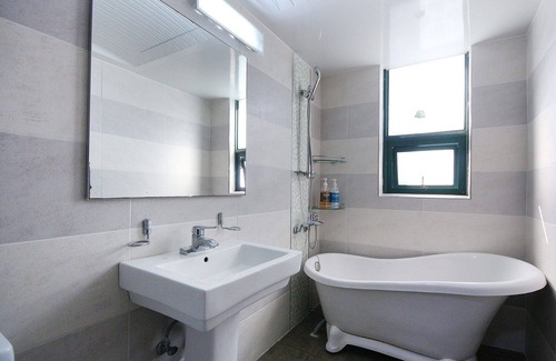 Chungmu Hotel | Tongyeong Crown