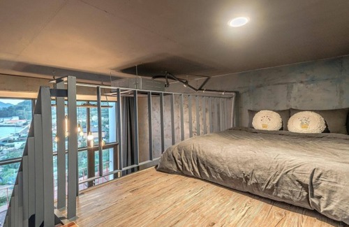 Wikkujip House | Tongyeong Kkotdam Pension