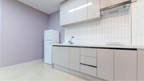 Saryang-myeon House | Tongyeong Saryangdo Elphis36 Poolvilla