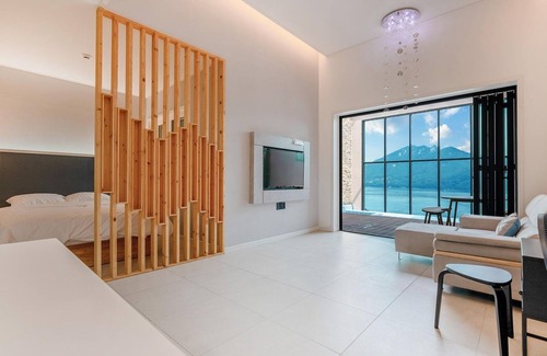 Saryang-myeon House | Tongyeong Saryangdo Elphis36 Poolvilla