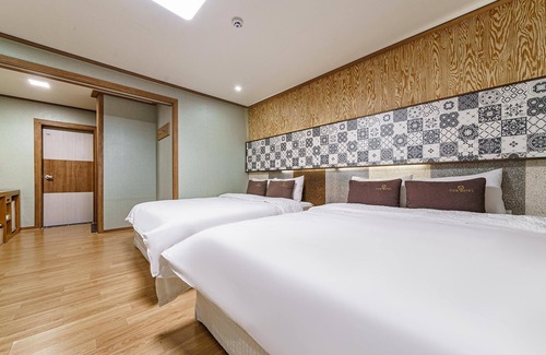 Tongyeong Hotel | Tongyeong View