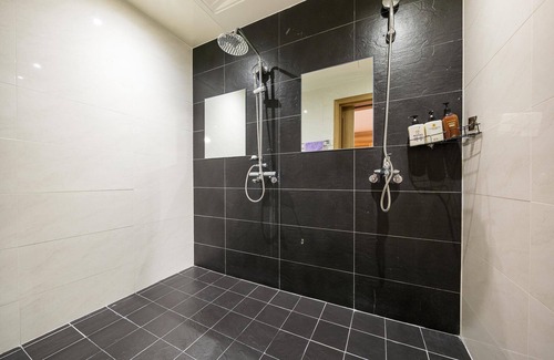 Tongyeong Hotel | Tongyeong Wow